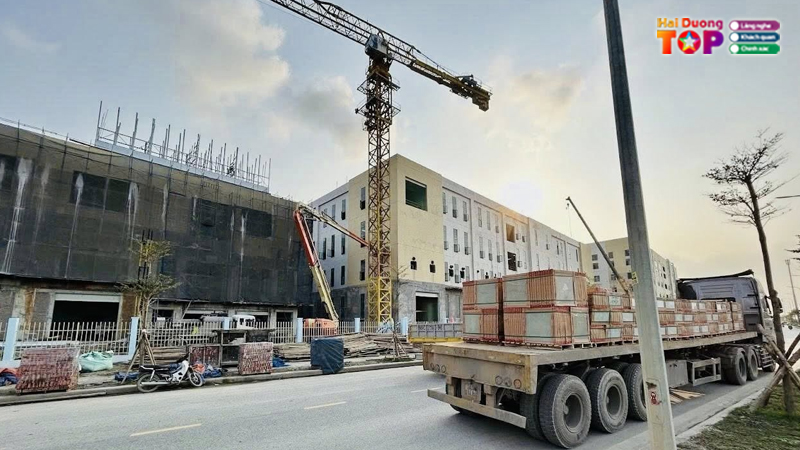 Cong-ty-co-phan-redstarcera-hai-duong-1