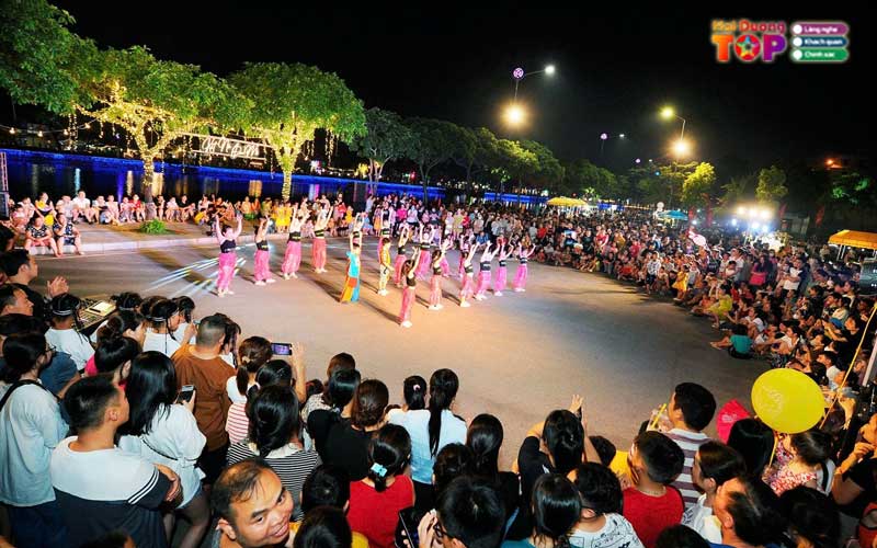 Pho-di-bo-cho-dem-bach-dang-hai-duong-6