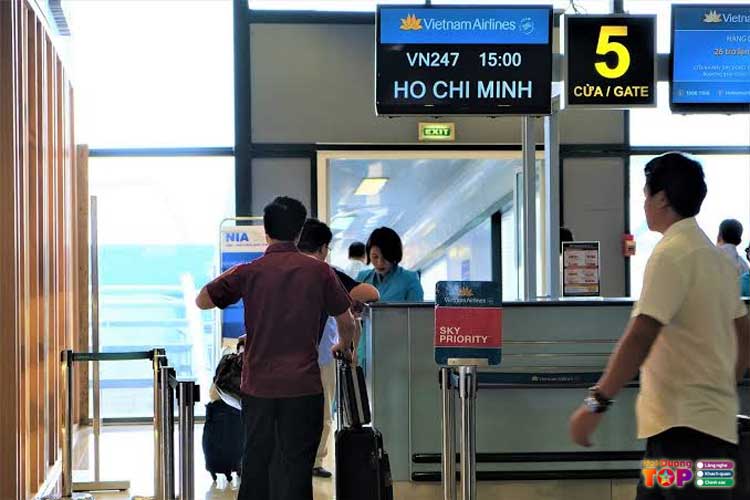 Hanh-trinh-ha-noi-tp-hcm-va-nhung-cach-chon-ve-phu-hop-2